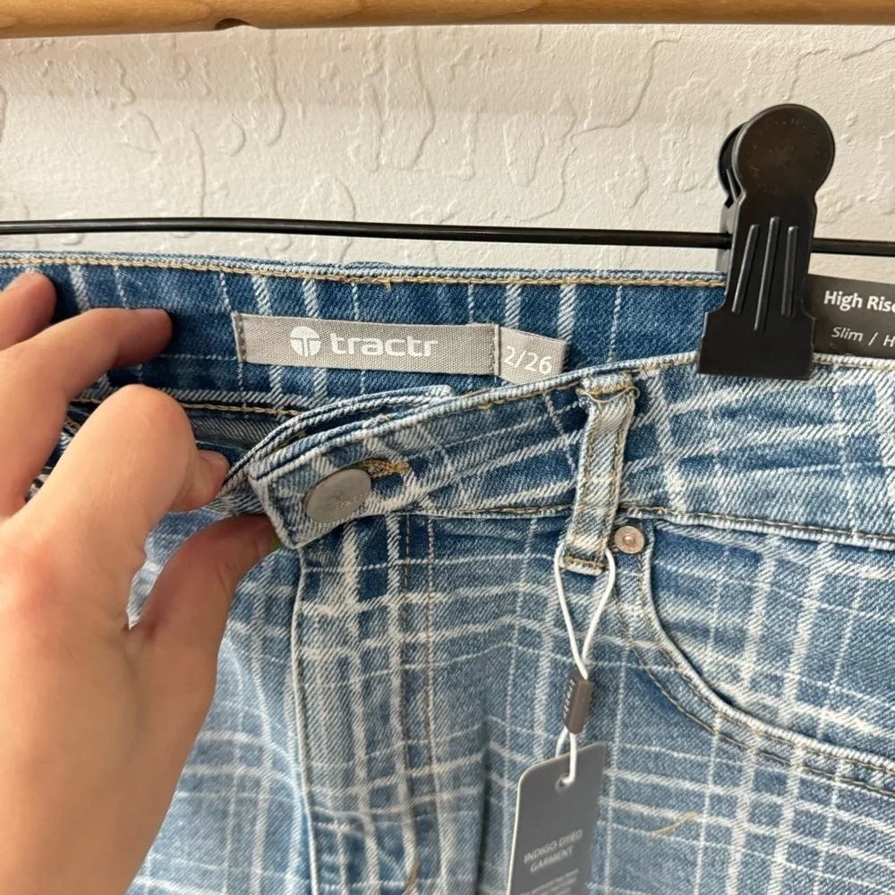 Tractr Checker Gingham Plaid High Rise Slim Blue Denim Shorts 2/26